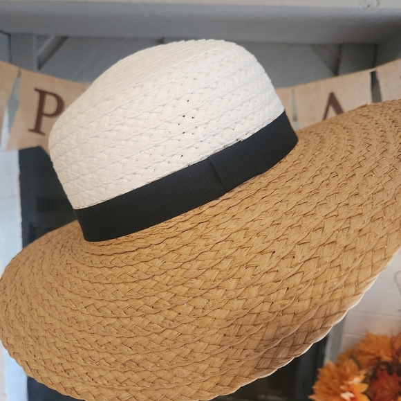 Sun Hat - Picture 2 of 3